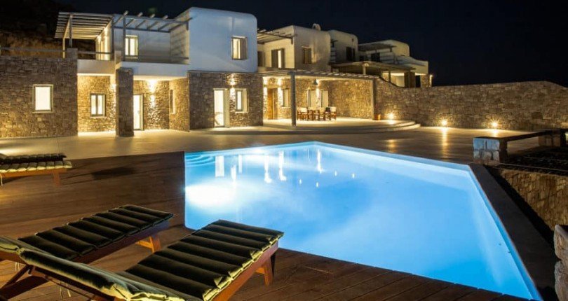 Buying a house on Skopelos